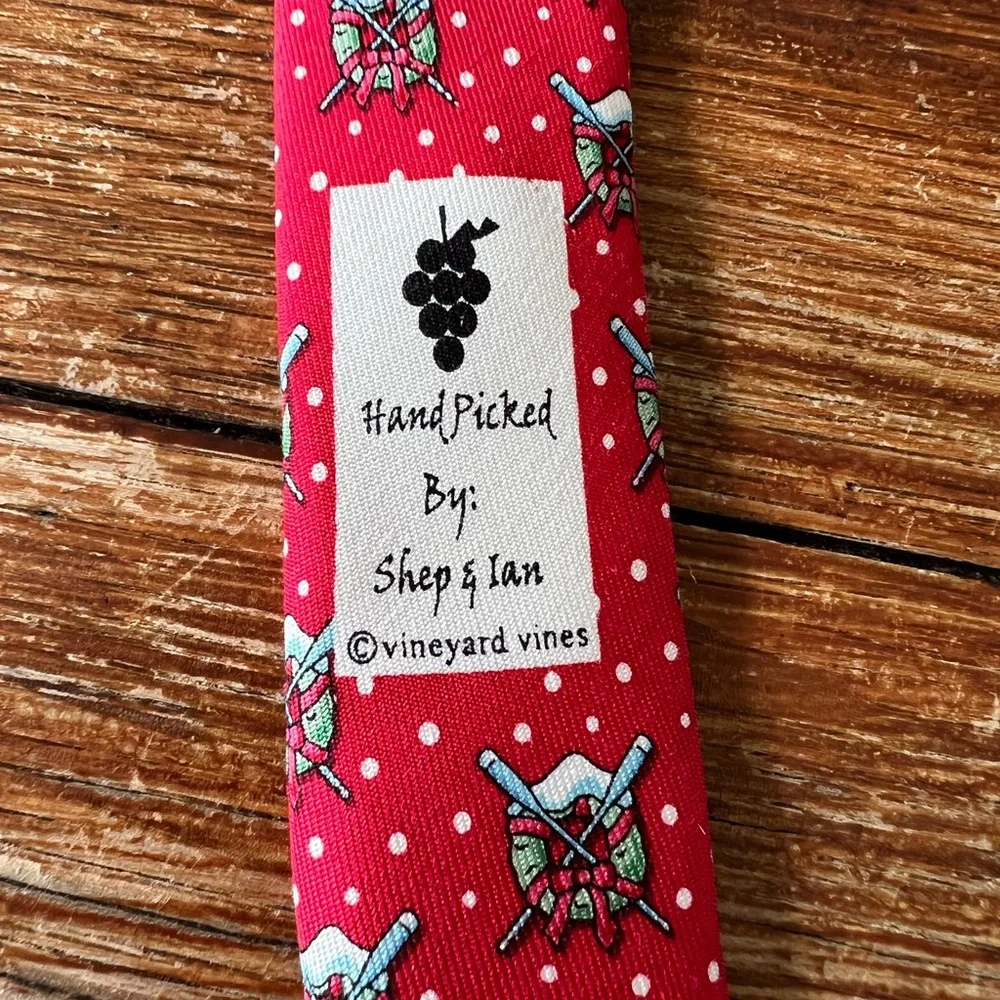 Vineyard Vines 100% Silk Red Holiday Wreath Oars Snow Men’s Neck Tie L60” W3.5”